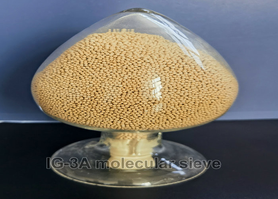 Molecular sieve with large adsorption capacity for Insulating glass
